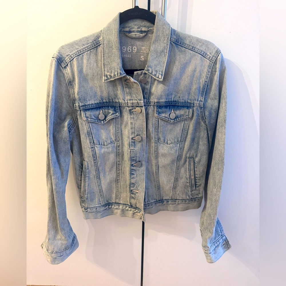 GAP Icon Womens Jean Jacket